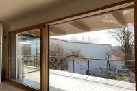 Hebe-Schiebetür aus Holz